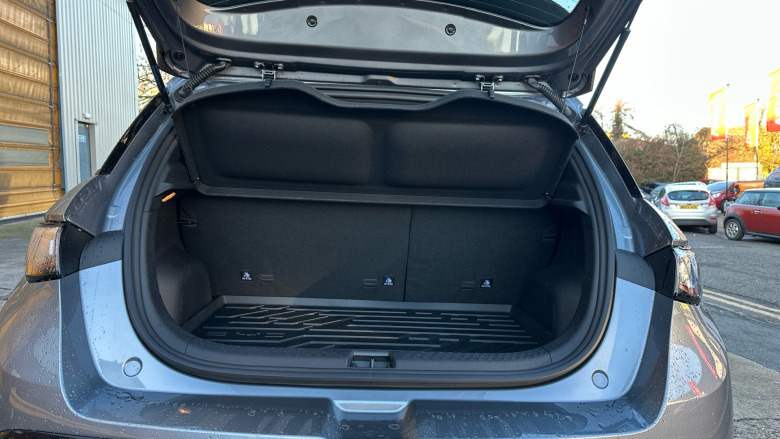 BYD Dolphin 150kW Design 60.4kWh 5dr Auto Electric Hatchback